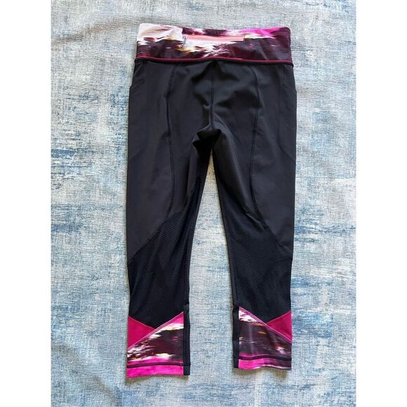 Lululemon Black Berry Rumble Pace Rival Crop Athletic Leggings Size 8 - Picture 2 of 7
